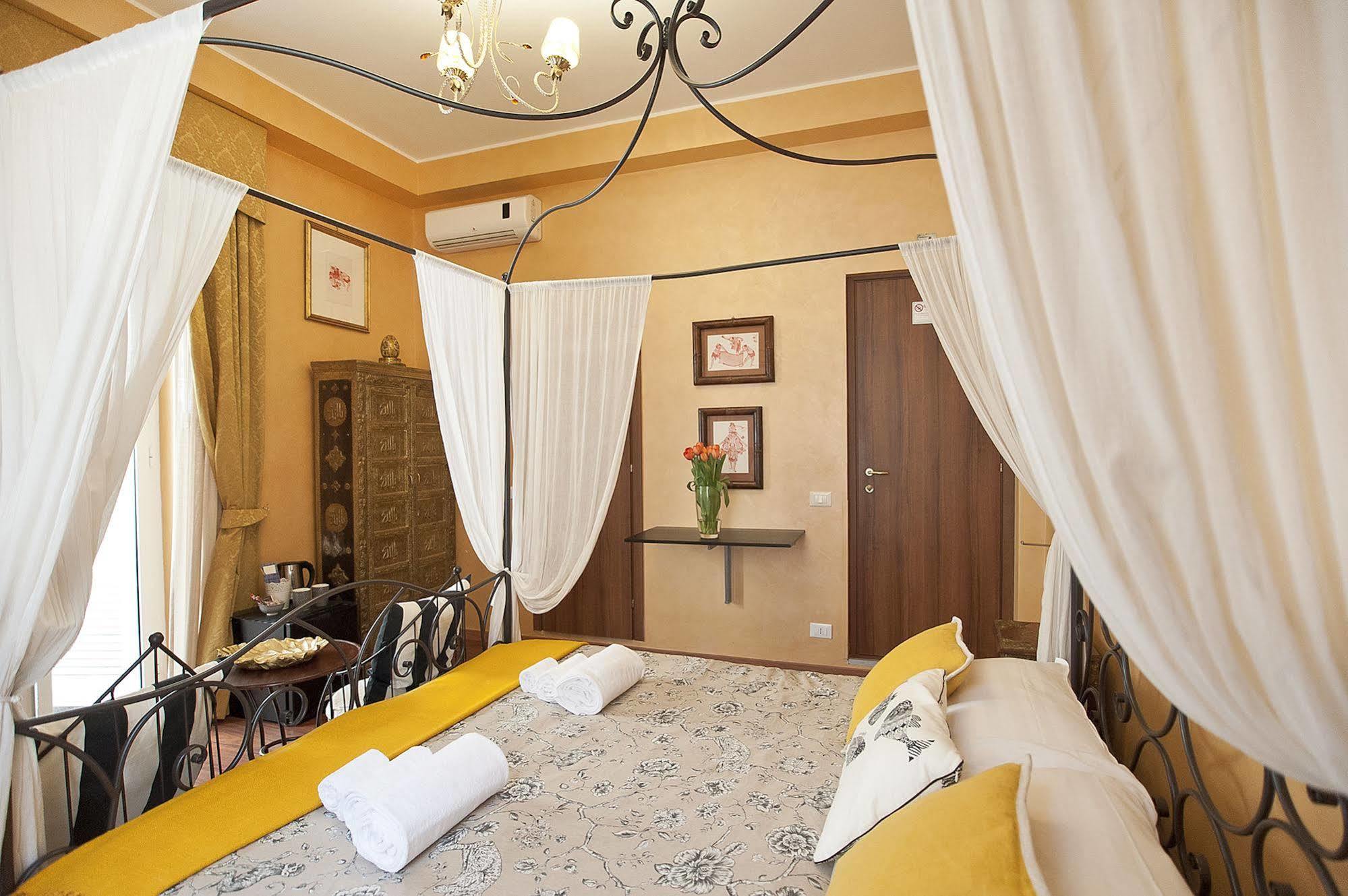 Holidays Rooms Roma Exterior foto